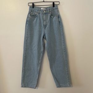 KOTN Unisex Antifit Denim, Light Wash